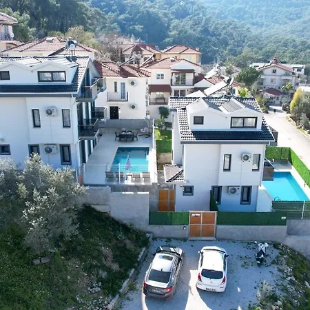 Muzi Villalari Villa *